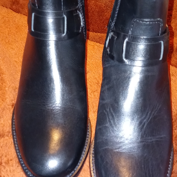 Tory Burch Colton Leather Bootie - Picture 1 of 9